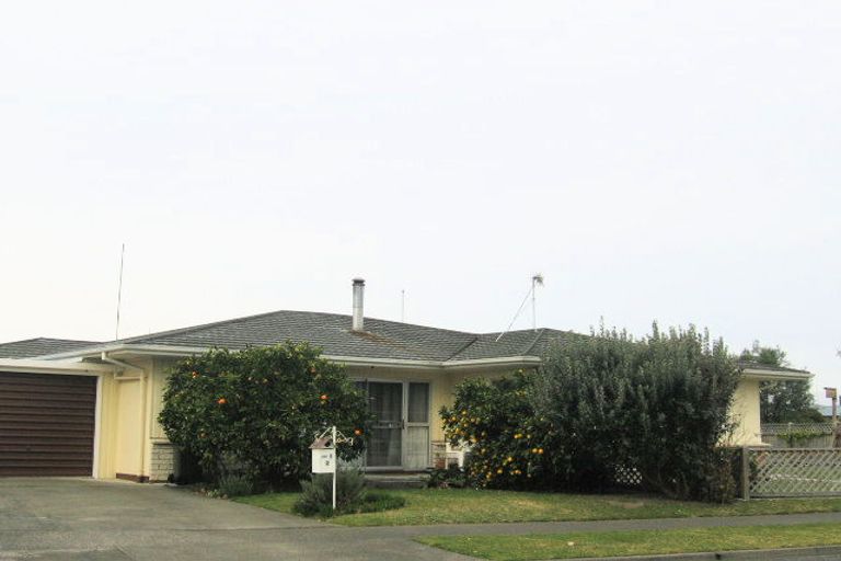 Photo of property in 2/2 Mckeefry Avenue, Greenmeadows, Napier, 4112