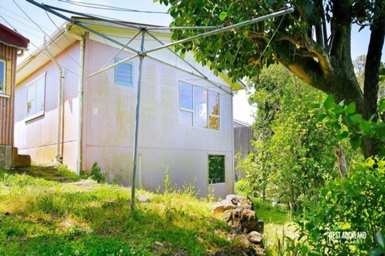 Photo of property in 65 Tane Road, Laingholm, Auckland, 0604