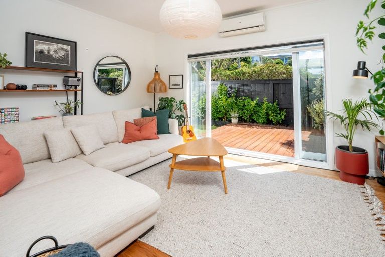 Photo of property in 30 Mandalay Terrace, Khandallah, Wellington, 6035