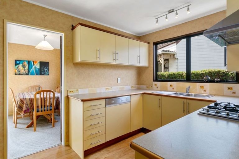 Photo of property in 23 Tobin Place, Richmond Heights, Taupo, 3330