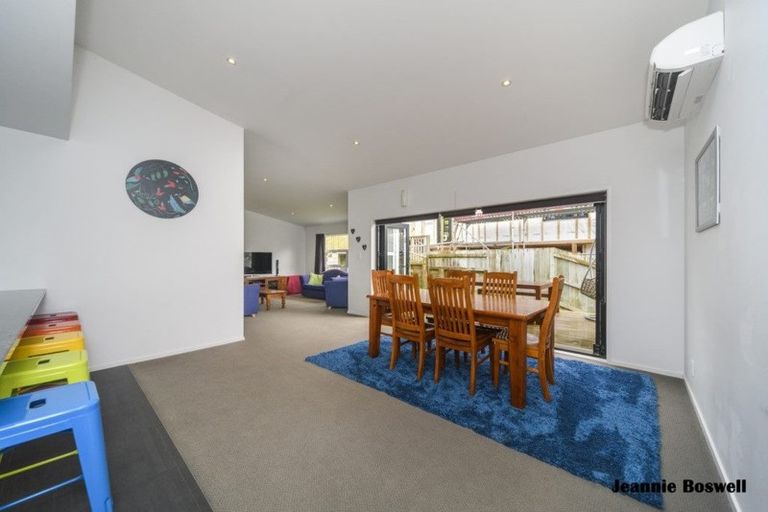 Photo of property in 105 Cashmere Drive, Fitzherbert, Palmerston North, 4410