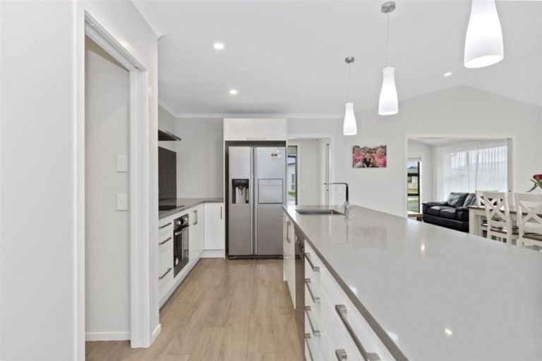 Photo of property in 101 Te Kio Crescent, Papamoa Beach, Papamoa, 3118