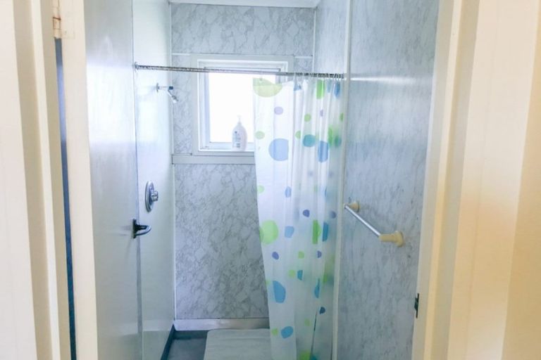 Photo of property in 3 Seddon Street, Takaro, Palmerston North, 4412