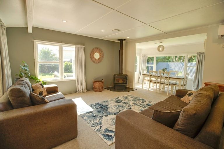 Photo of property in 9 Albert Street, Clive, 4102