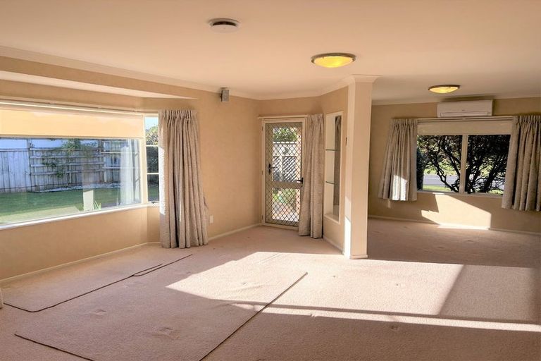 Photo of property in 40 Realm Drive, Paraparaumu, 5032