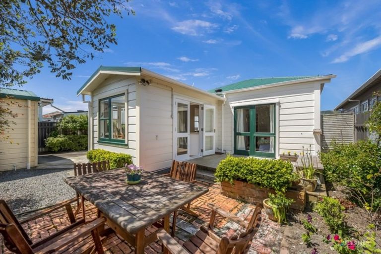 Photo of property in 25 Plunket Avenue, Petone, Lower Hutt, 5012