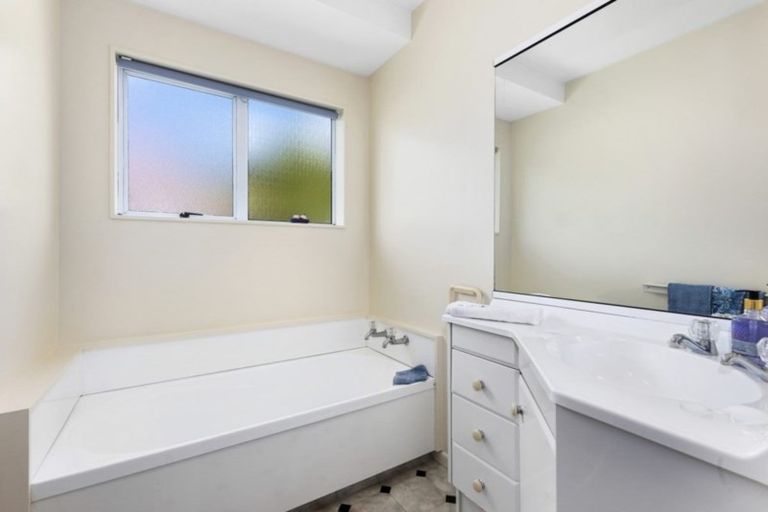 Photo of property in 1/29 Lane Street, Wallaceville, Upper Hutt, 5018