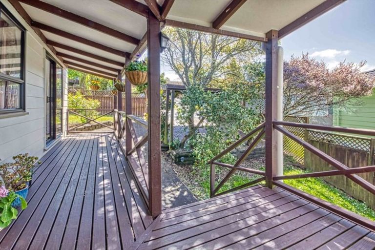 Photo of property in 88 Reynella Drive, Massey, Auckland, 0614