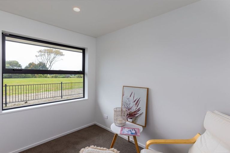 Photo of property in 400 Bower Avenue, Parklands, Christchurch, 8083