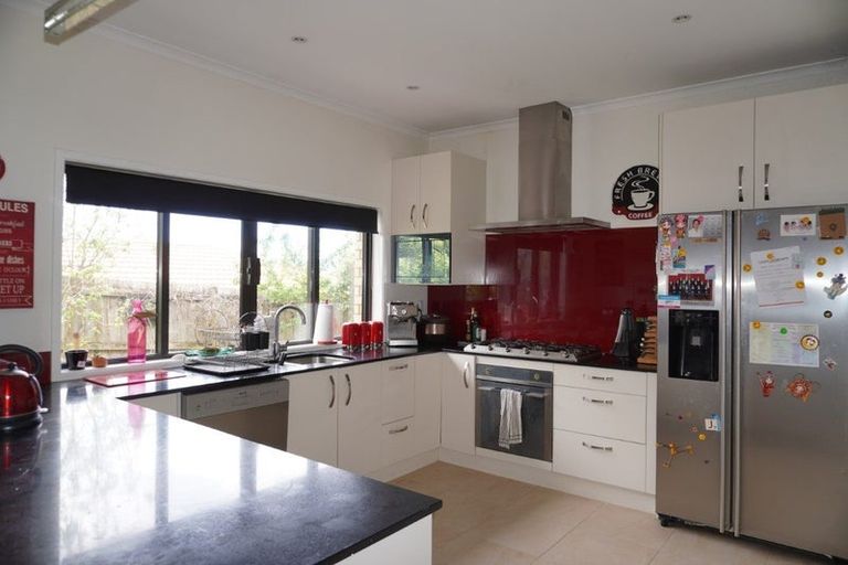 Photo of property in 20 Eastwood Rise, Browns Bay, Auckland, 0630