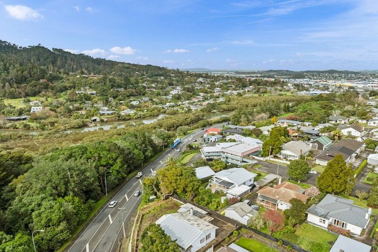 Photo of property in 23 Shortland Street, Regent, Whangarei, 0112
