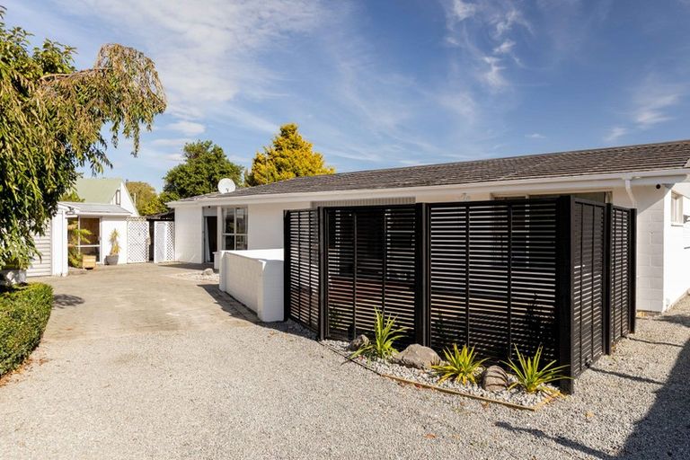 Photo of property in 14 De Bloge Place, Burwood, Christchurch, 8061