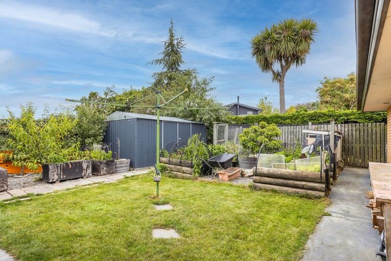 Photo of property in 14 Calvandra Grove, Rangiora, 7400