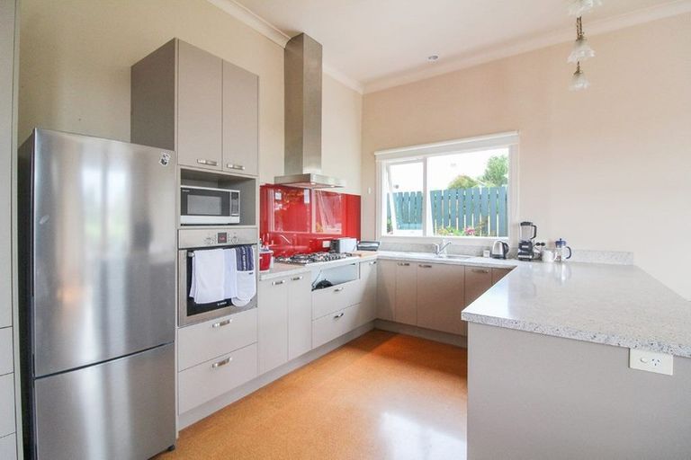 Photo of property in 35 Crosby Street, Mornington, Dunedin, 9011