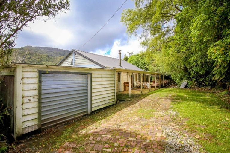 Photo of property in 3 Tyler Road, Ngakawau, 7824