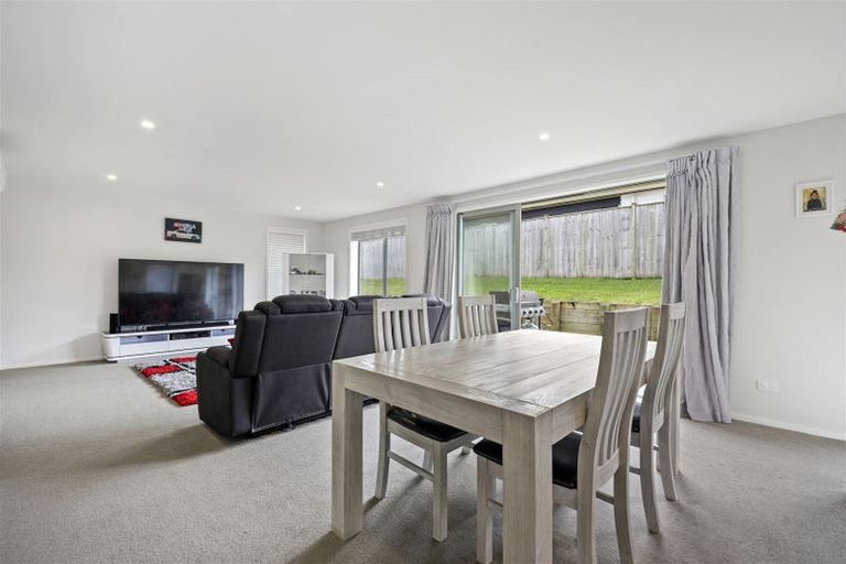 Photo of property in 8 Muirhill Place, Pokeno, 2402