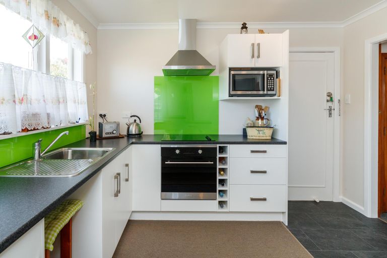 Photo of property in 29 Liverpool Street, Takaro, Palmerston North, 4412