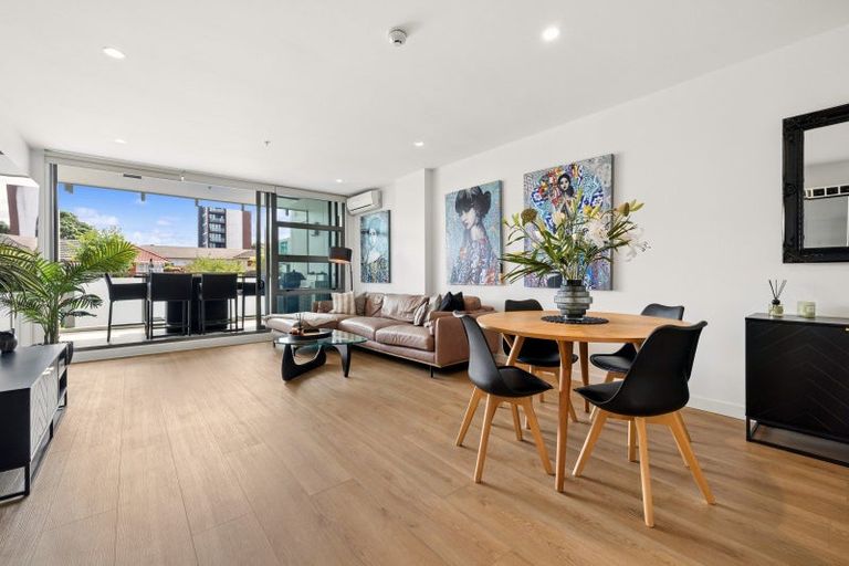 Photo of property in Maison Apartments, 107/16 Huron Street, Takapuna, Auckland, 0622