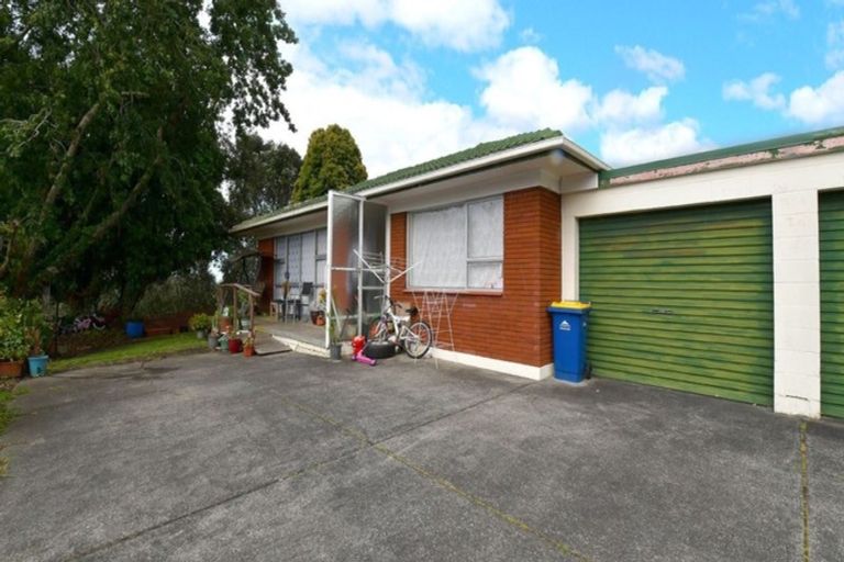 Photo of property in 2/85 Velma Road, Hillcrest, Auckland, 0627