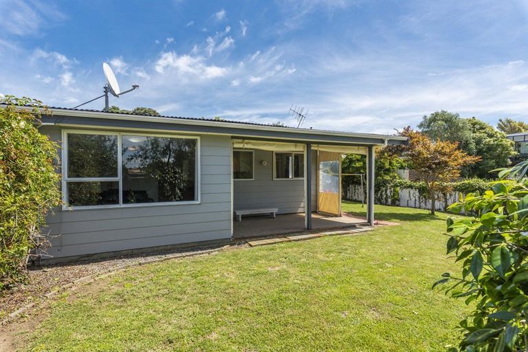 Photo of property in 77b Eatwell Avenue, Paraparaumu Beach, Paraparaumu, 5032