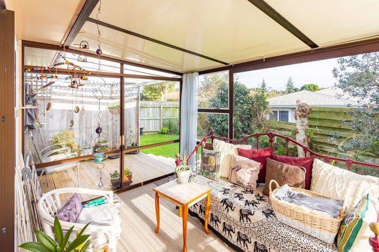 Photo of property in 71 Mcfarlane Street, Oakura, 4314