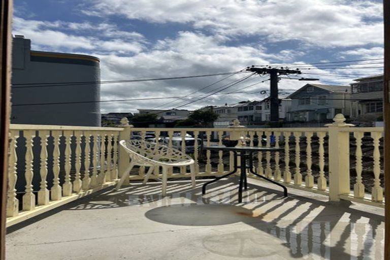 Photo of property in 7a Hawker Street, Mount Victoria, Wellington, 6011