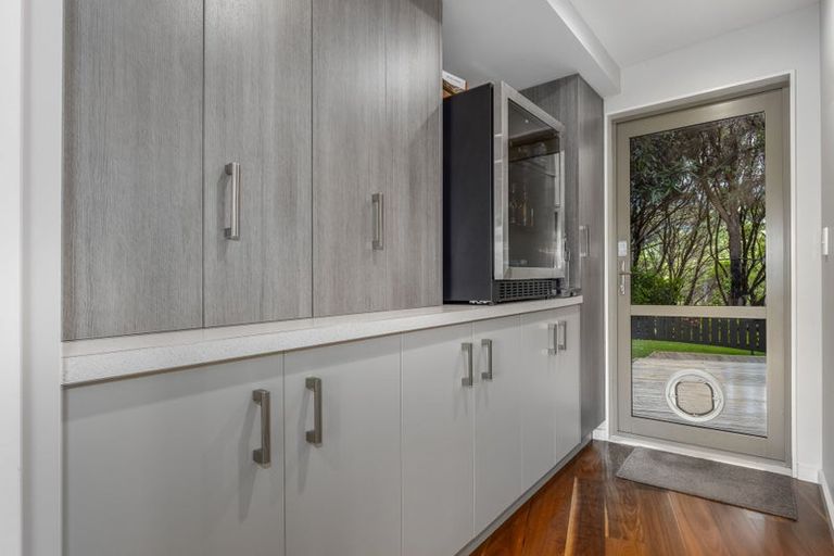 Photo of property in 2 Ocean Vista Lane, Paraparaumu, 5032