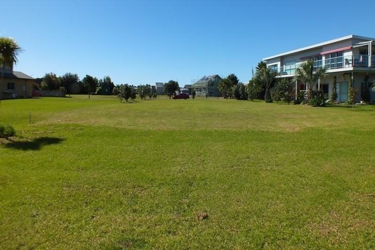 Photo of property in 114 Ti Kouka Crescent, Matarangi, Whitianga, 3592