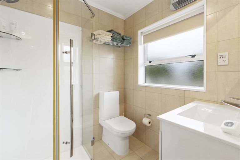 Photo of property in 2 Aitchison Place, Levin, 5510