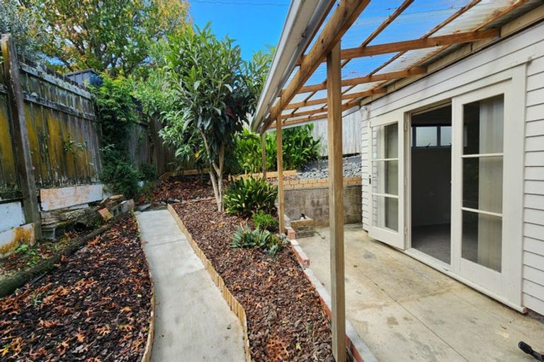 Photo of property in 1/13 Sydney Street, Hauraki, Auckland, 0622