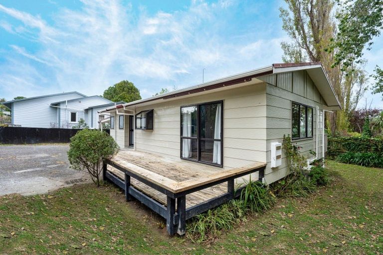 Photo of property in 52b Seddon Street, Waikanae, 5036