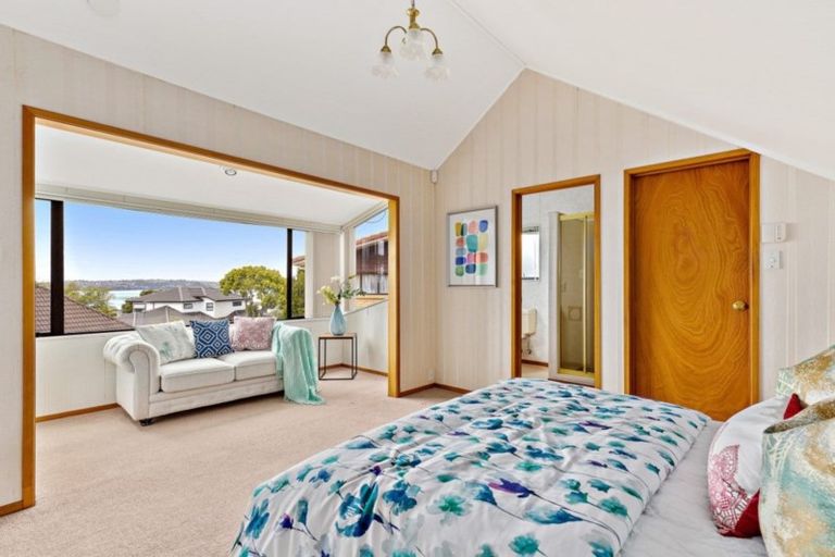 Photo of property in 9 Monet Grove, West Harbour, Auckland, 0618