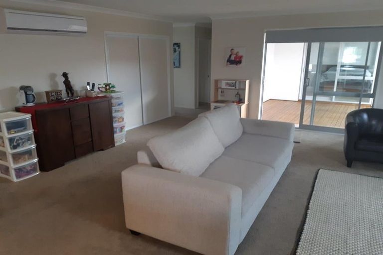 Photo of property in 11 Pakohe Street, Pegasus, 7612