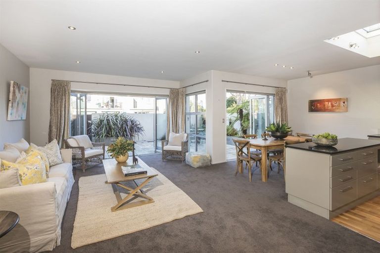Photo of property in 36 Rhodes Street, Merivale, Christchurch, 8014