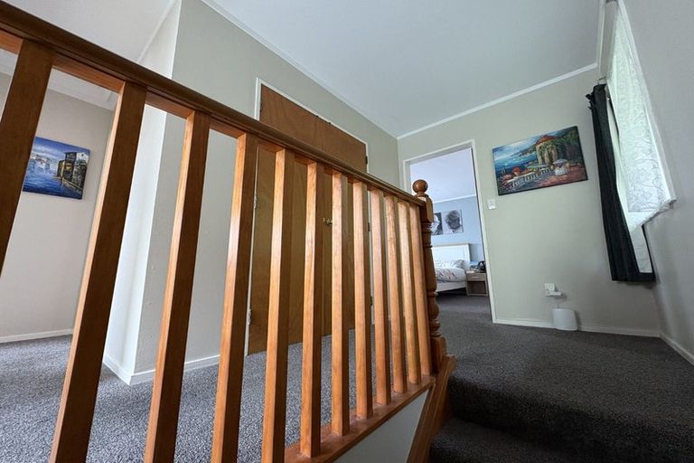 Photo of property in 6 Flinders Place, Johnsonville, Wellington, 6037