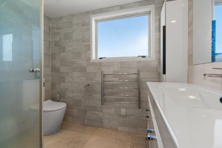 Photo of property in 8 Julian Place, Otara, Auckland, 2023