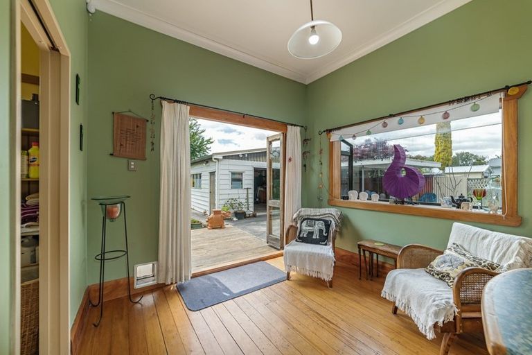 Photo of property in 37 Shamrock Street, Takaro, Palmerston North, 4412
