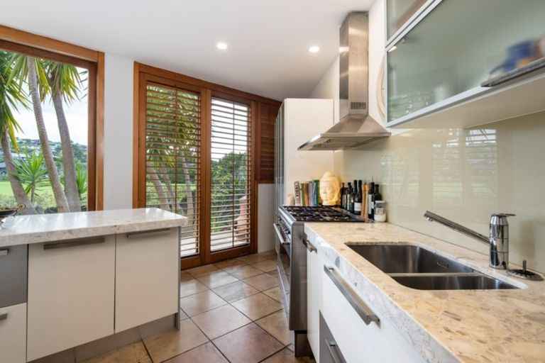 Photo of property in 3/37 Prospect Terrace, Milford, Auckland, 0620