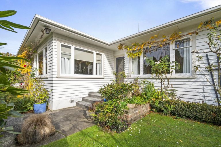 Photo of property in 5 Epsom Road, Hokowhitu, Palmerston North, 4410