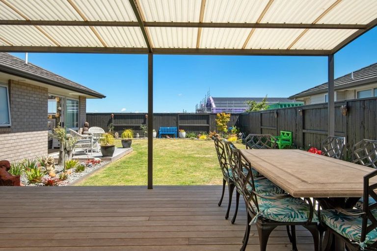 Photo of property in 14 Kamahi Crescent, Papamoa Beach, Papamoa, 3118