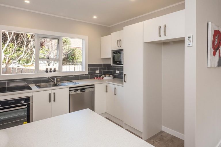 Photo of property in 30a Toru Road, Paraparaumu Beach, Paraparaumu, 5032