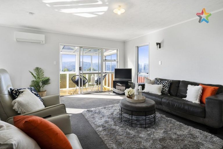 Photo of property in 15 Outram Grove, Kelson, Lower Hutt, 5010
