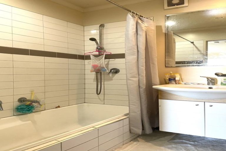 Photo of property in 14 George Street, Waiuku, 2123