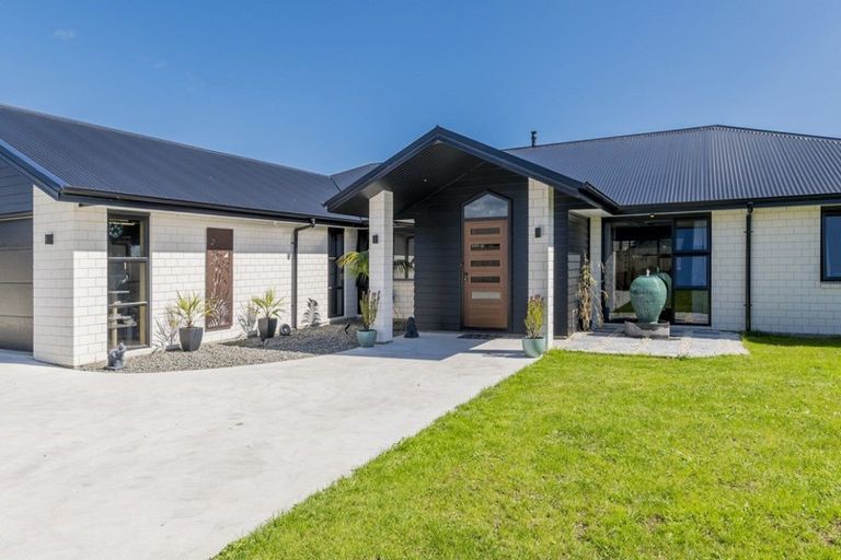 Photo of property in 8 Gladys Place, Levin, 5510