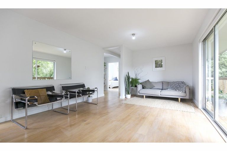 Photo of property in 1/26 Bryers Place, Bayview, Auckland, 0629