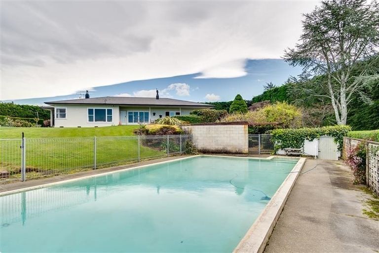 Photo of property in 1025 Aorangi Road, Maraekakaho, Hastings, 4171