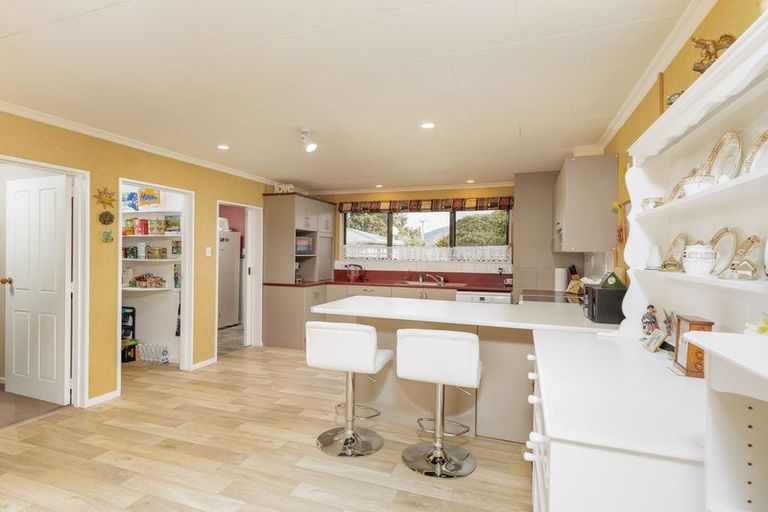 Photo of property in 20 Hughes Street, Waimate, 7924