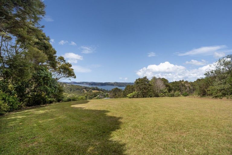 Photo of property in 47 Tarapatiki Drive, Whitianga, 3510