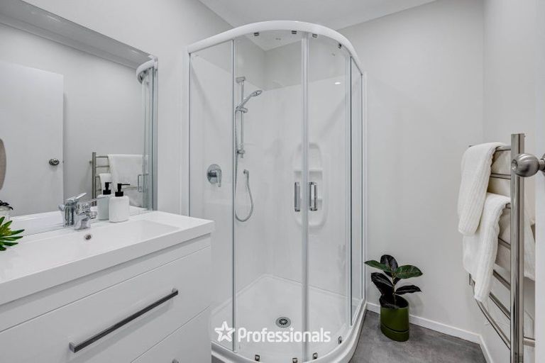 Photo of property in 2/56 Ward Street, Trentham, Upper Hutt, 5018