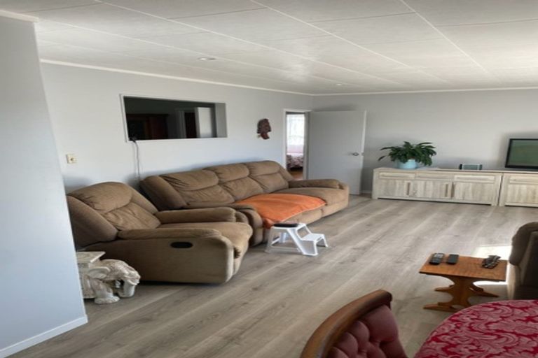 Photo of property in 20 Laser Place, Bayview, Auckland, 0629